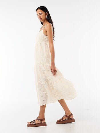 Vestido midi con bordado inglés y tirantes ajustables
