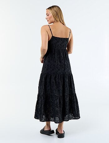 Vestido midi con bordado inglés y tirantes ajustables