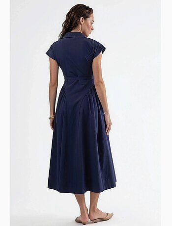 Vestido midi con cinturón y cuello camisero busem
