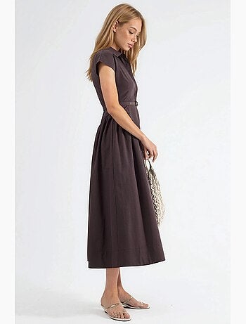 Vestido midi con cinturón y cuello camisero busem