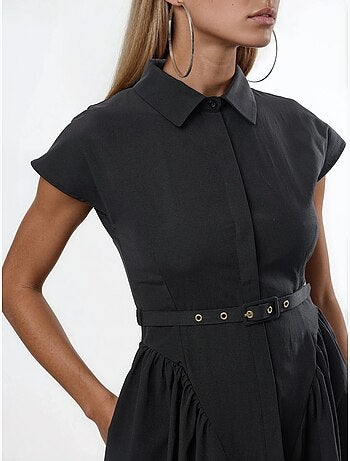 Vestido midi con cinturón y cuello camisero busem