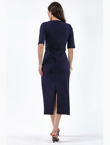 Vestido midi con cinturón y cuello cuadrado de busem