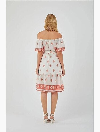 Vestido midi con cuello barco y estampado floral de con detalle de accesorios mixray