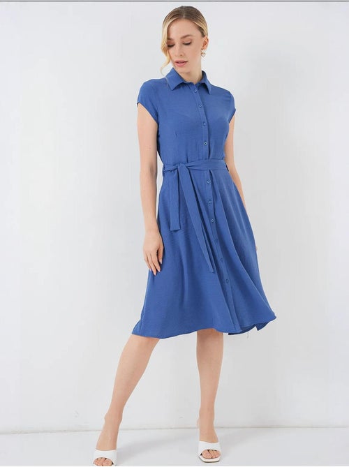 Vestido midi con cuello camisero abotonado y corte a con detalle de ribete bdart - Kiabi Vestido midi con cuello camisero abotonado y corte a con detalle de ribete bdart - Kiabi
