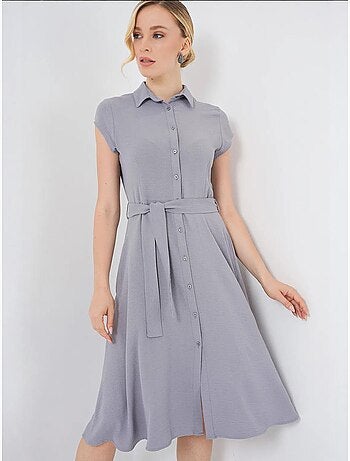 Vestido midi con cuello camisero abotonado y corte a con detalle de ribete bdart