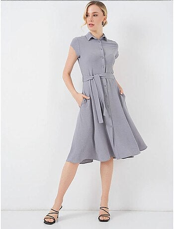 Vestido midi con cuello camisero abotonado y corte a con detalle de ribete bdart