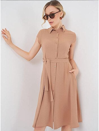 Vestido midi con cuello camisero abotonado y corte a con detalle de ribete bdart