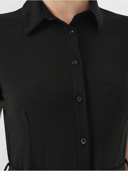 Vestido midi con cuello camisero abotonado y corte a con detalle de ribete bdart - Kiabi Vestido midi con cuello camisero abotonado y corte a con detalle de ribete bdart - Kiabi