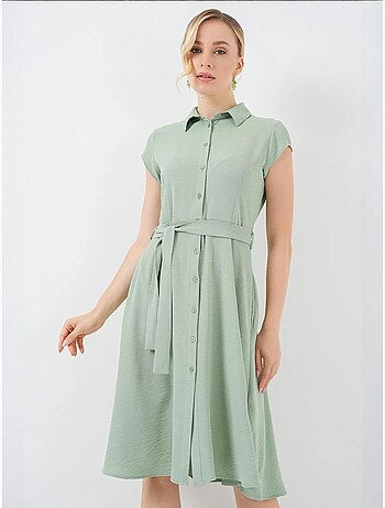 Vestido midi con cuello camisero abotonado y corte a con detalle de ribete bdart