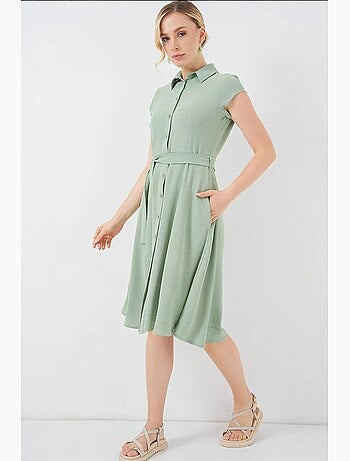 Vestido midi con cuello camisero abotonado y corte a con detalle de ribete bdart