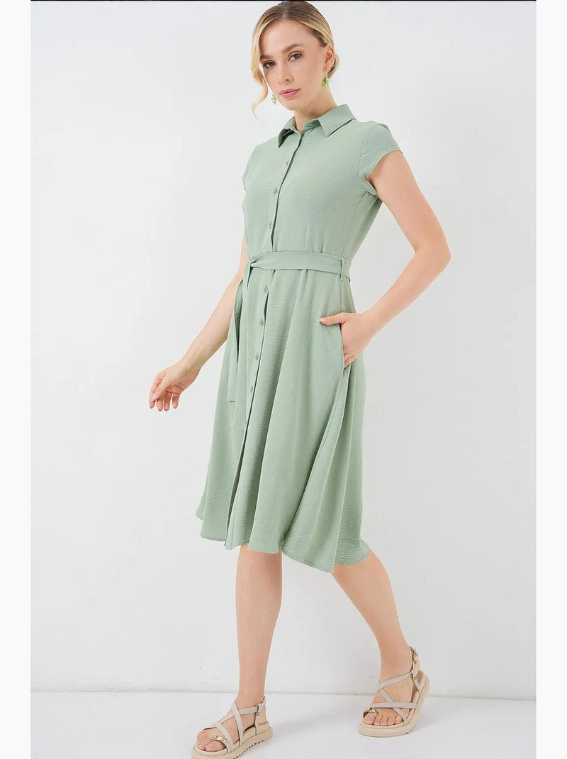 Vestido midi con cuello camisero abotonado y corte a con detalle de ribete bdart Verde - Kiabi