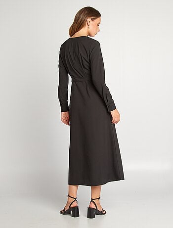 Vestido midi con cuello cruzado