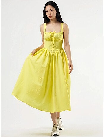 Vestido midi con cuello cuadrado y detalle de botones busem