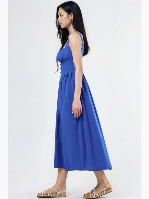 Vestido midi con cuello cuadrado y detalle de botones busem - Kiabi Vestido midi con cuello cuadrado y detalle de botones busem - Kiabi