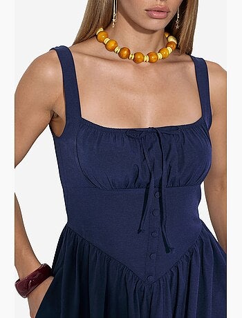 Vestido midi con cuello cuadrado y detalle de botones busem