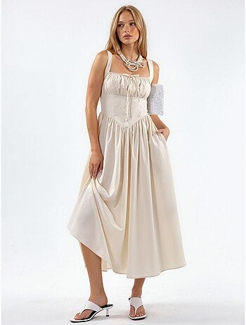 Vestido midi con cuello cuadrado y detalle de botones busem
