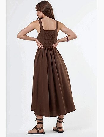 Vestido midi con cuello cuadrado y detalle de botones busem