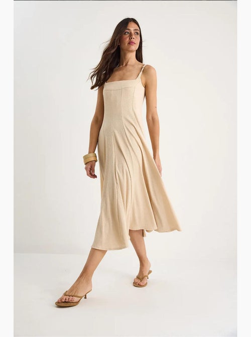 Vestido midi con cuello cuadrado y godet de tirantes finos lucci - Kiabi Vestido midi con cuello cuadrado y godet de tirantes finos lucci - Kiabi