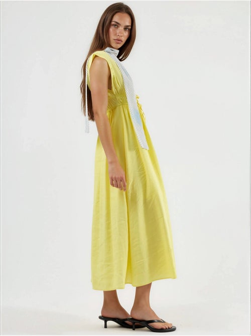 Vestido midi con cuello en v y detalle de lazo busem - Kiabi