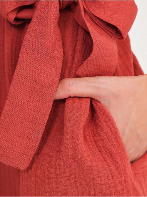 Vestido midi con cuello en v y detalles de accesorios mixray - Kiabi