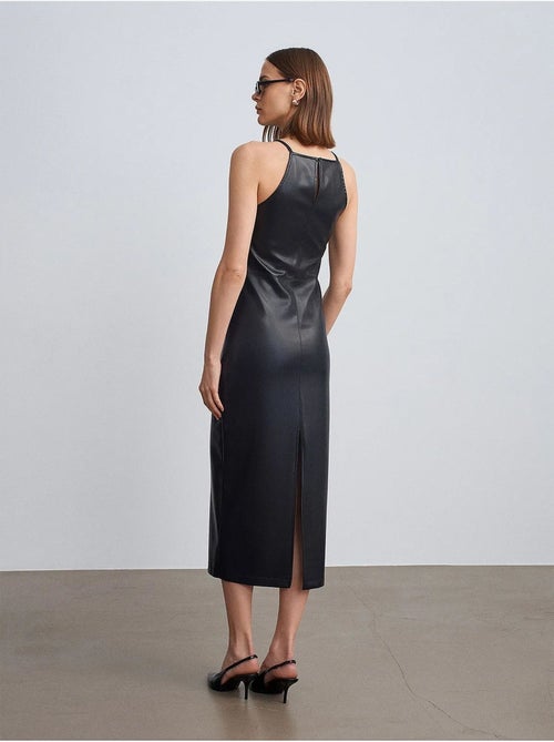 Vestido midi con cuello halter dilvin - Kiabi Vestido midi con cuello halter dilvin - Kiabi