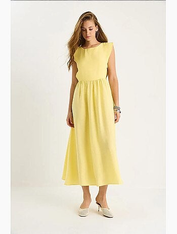 Vestido midi con cuello redondo y aberturas lucci