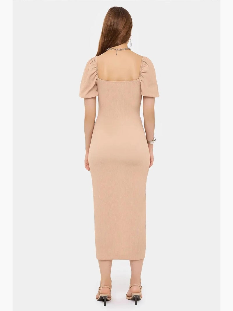 Vestido midi con escote corazón, mangas abullonadas y abertura lateral hiccup Beige natural - Kiabi