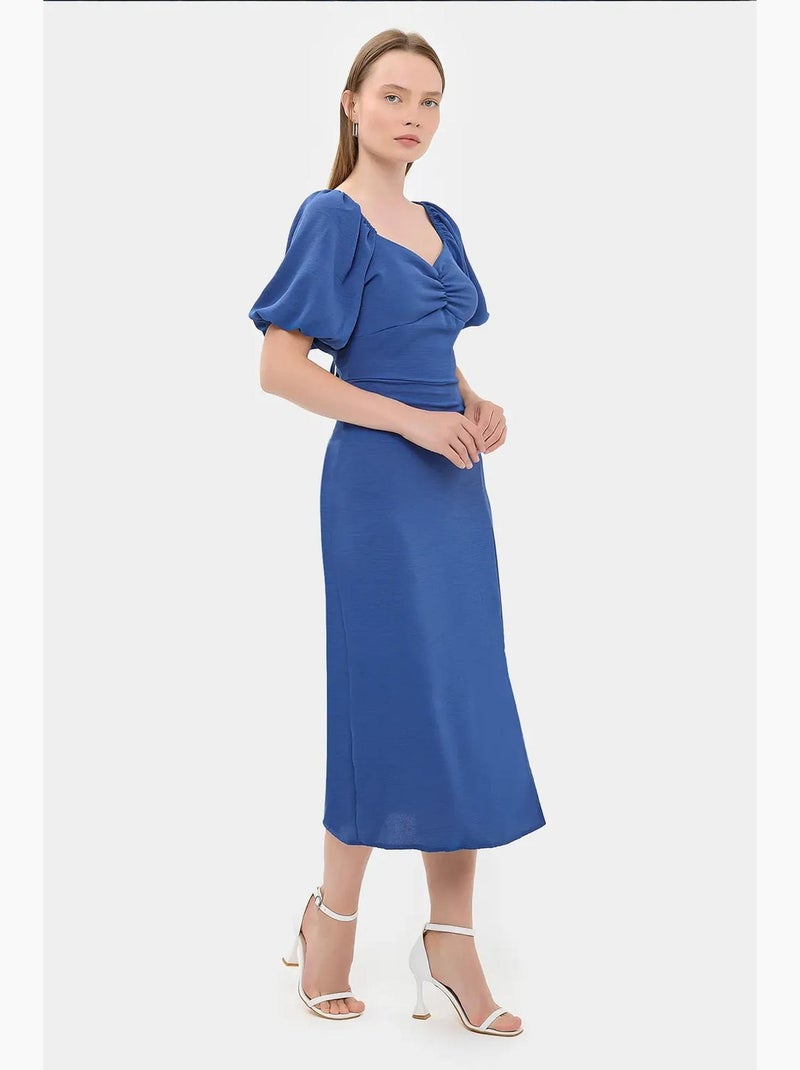 Vestido midi con escote corazón y abertura lateral hiccup Azul cobalto - Kiabi