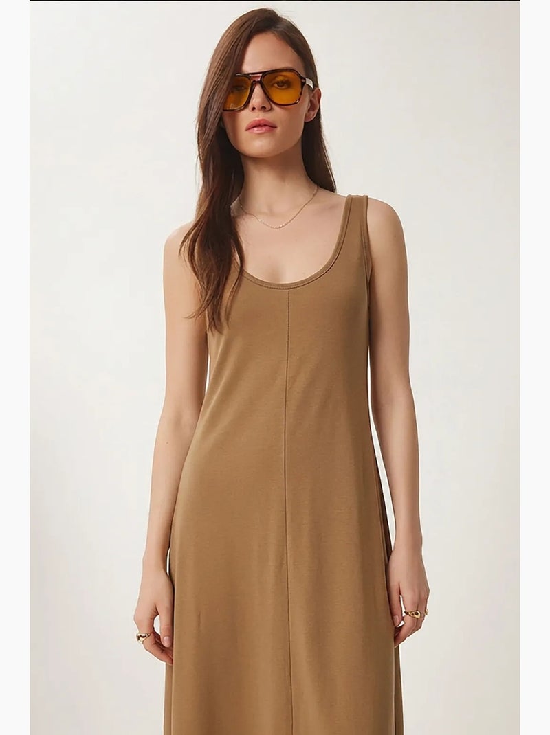 Vestido midi con escote en u istanbul Camel - Kiabi