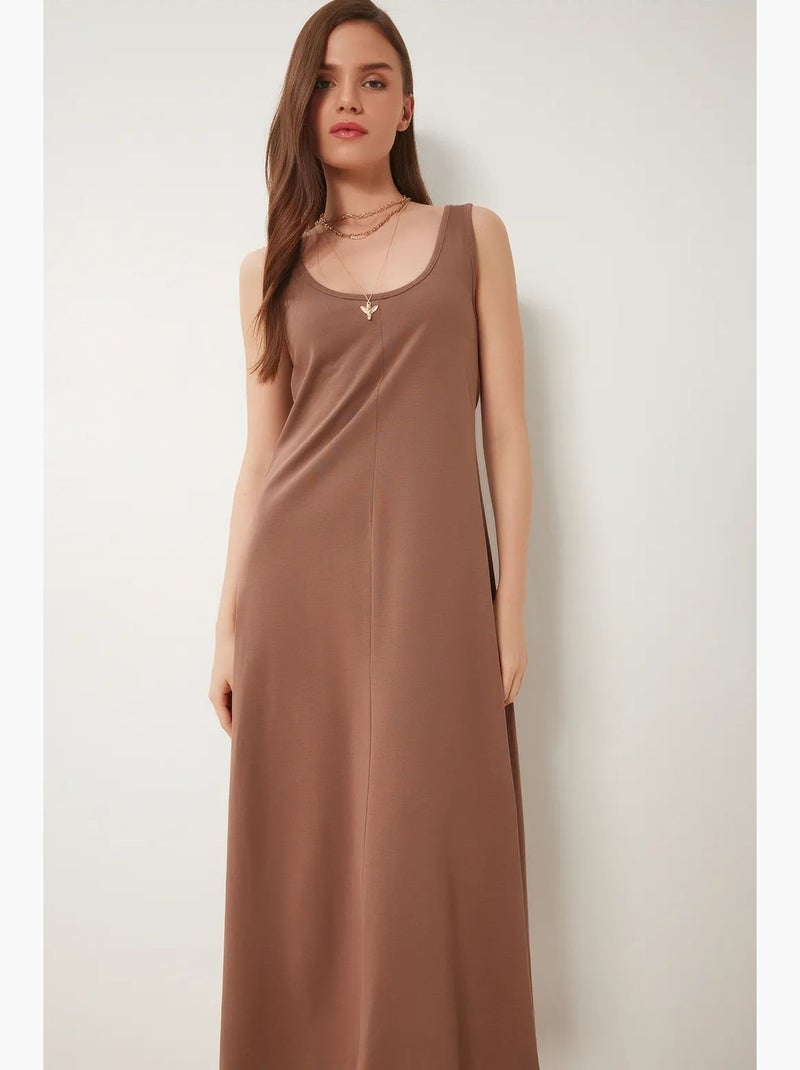 Vestido midi con escote en u istanbul Marrón chocolate - Kiabi