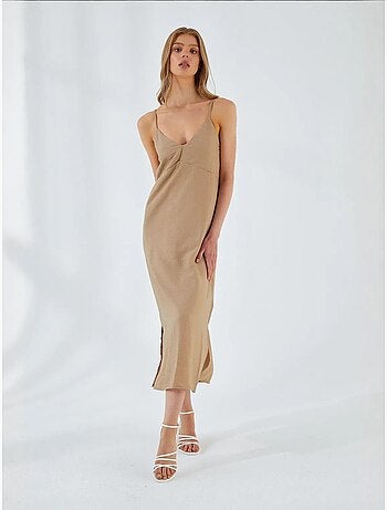 Vestido midi con escote en v y abertura mixray