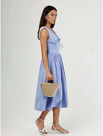 Vestido midi con escote en v y detalle de lazo de busem