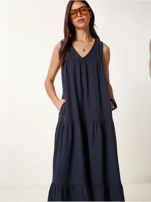 Vestido midi con escote en v y volantes istanbul - Kiabi Vestido midi con escote en v y volantes istanbul - Kiabi