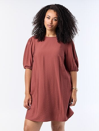 Vestido midi con mangas abullonadas