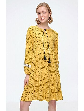 Vestido midi con volantes