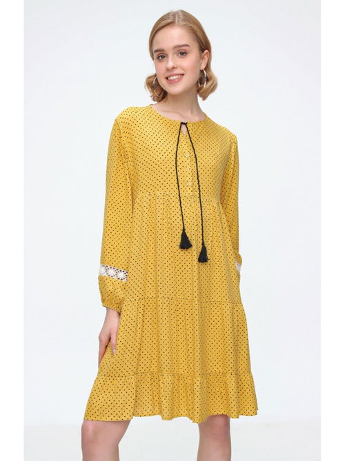 Vestido midi con volantes - Kiabi