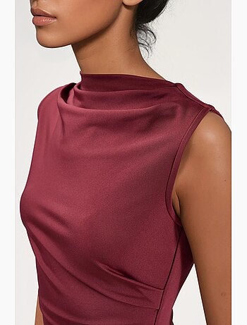 Vestido midi con volantes y cuello redondo hiccup