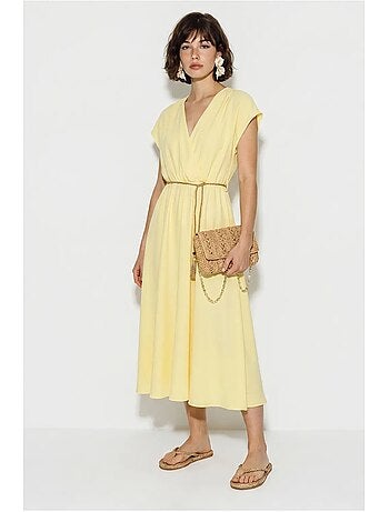 Vestido midi cruzado con cinturón lucci