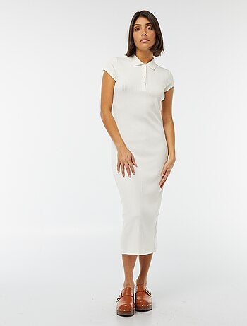 Vestido midi de canalé con cuello de polo