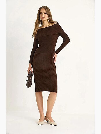 Vestido midi de canalé con cuello en u de lucci