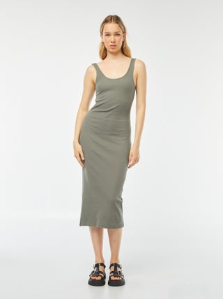 Vestido midi de canalé sin mangas