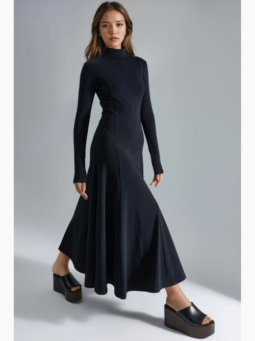 Vestido midi de corte a con cuello barco y manga larga busem - Kiabi Vestido midi de corte a con cuello barco y manga larga busem - Kiabi