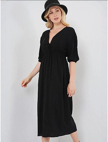 Vestido midi de corte a con escote en v y detalle de ribete bdart
