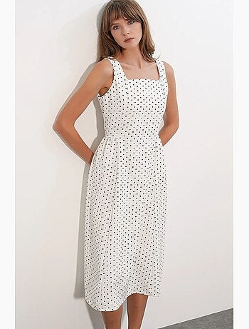 Vestido midi de corte a con lunares bdart