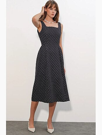 Vestido midi de corte a con lunares bdart