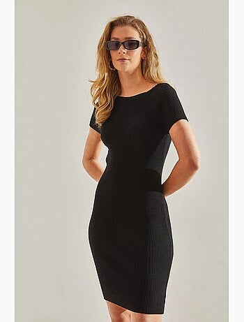 Vestido midi de corte ajustado con cuello redondo y elástico lucci