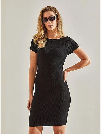 Vestido midi de corte ajustado con cuello redondo y elástico lucci
