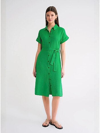 Vestido midi de corte relajado con cuello camisero y cierre de botones mixray