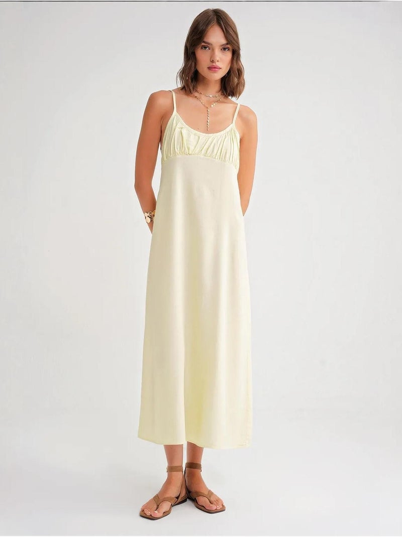 Vestido midi de corte relajado con cuello cuadrado y detalle de volantes de mixray Amarillo limón - Kiabi