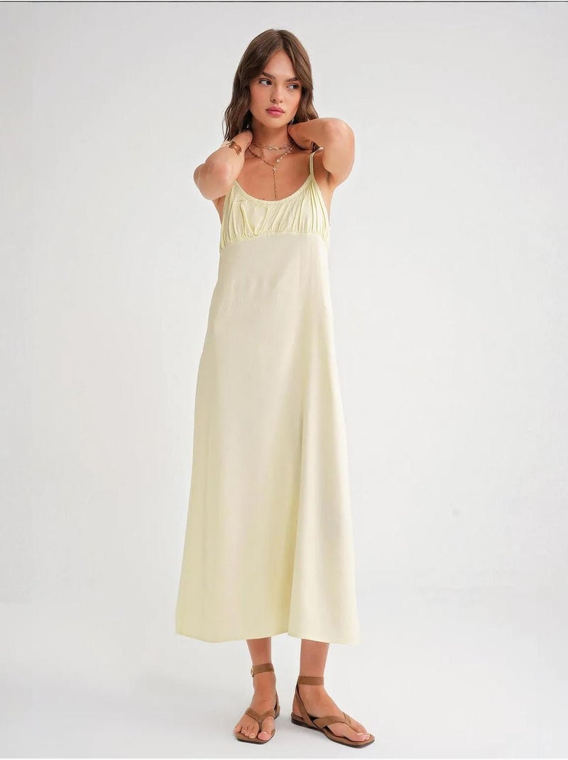 Vestido midi de corte relajado con cuello cuadrado y detalle de volantes de mixray Amarillo limón - Kiabi